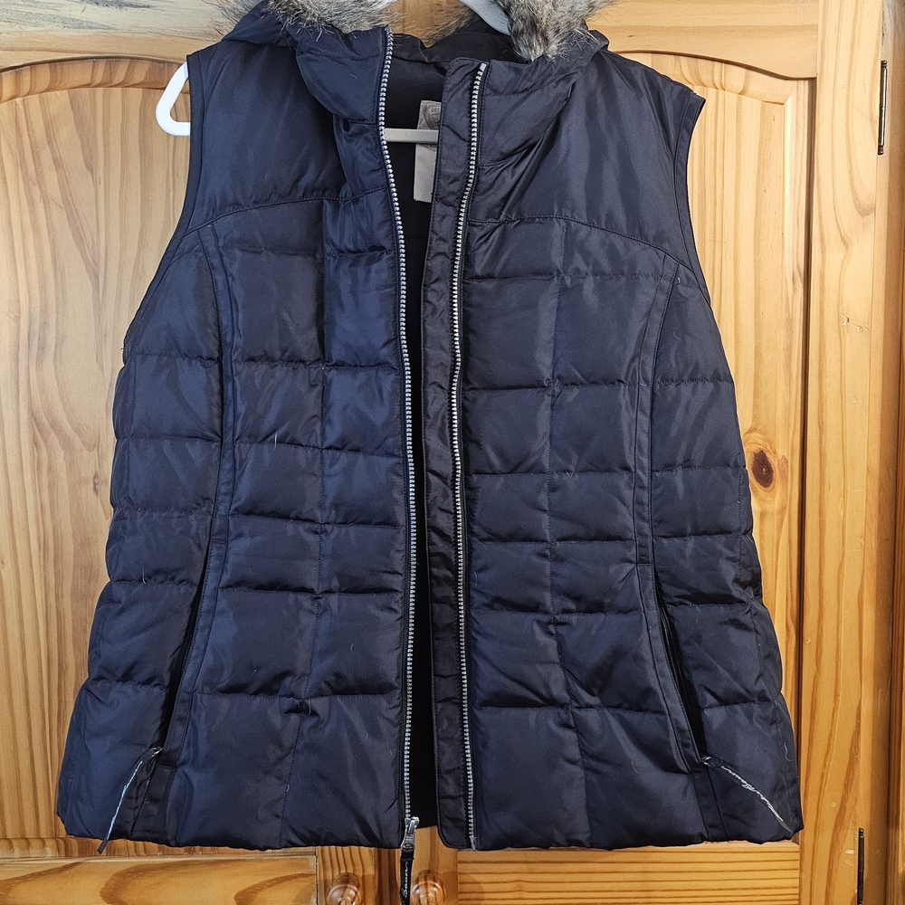 Eddie Bauer Women's Dark Puffer Vest with Faux Fur NWOT